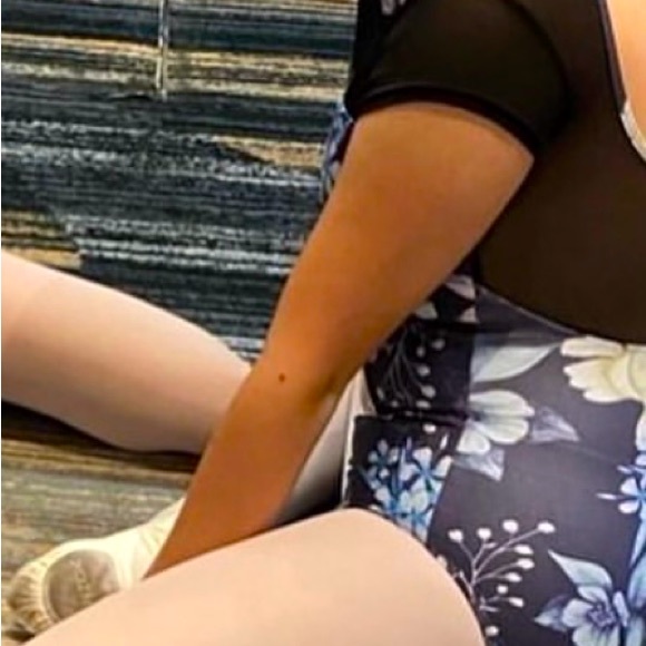 Floral Women’s Leotard Size Small - Picture 2 of 2